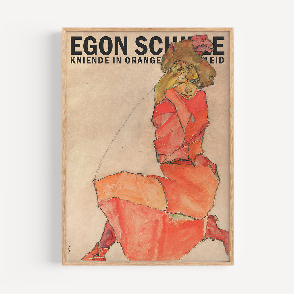 Kniende-in-orange-rotemKleid-